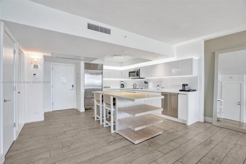 Снять в аренду кондоминиум в Майами-Бич, Флорида 1 спальня, 82.59м2, № 1935034 - фото 13