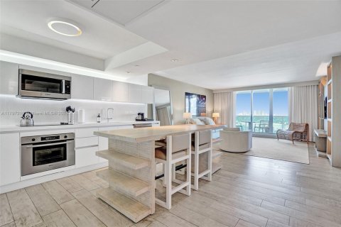 Снять в аренду кондоминиум в Майами-Бич, Флорида 1 спальня, 82.59м2, № 1935034 - фото 16