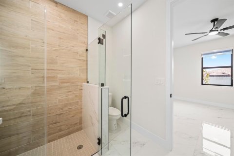 Immobilier commercial à vendre à Cape Coral, Floride: 12 chambres, 222.97 m2 № 2234666 - photo 11