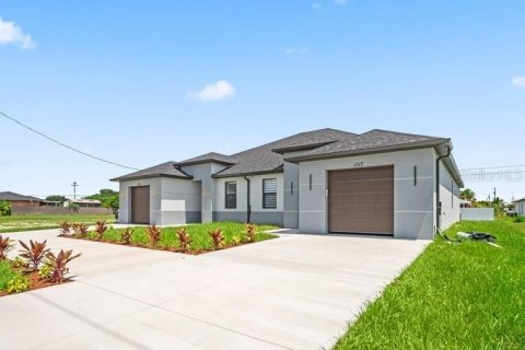 Immobilier commercial à vendre à Cape Coral, Floride: 12 chambres, 222.97 m2 № 2234666 - photo 24