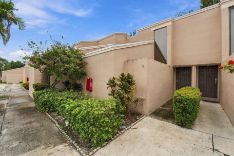 Touwnhouse à vendre à Boca Raton, Floride: 3 chambres, 117.8 m2 № 2406042 - photo 4