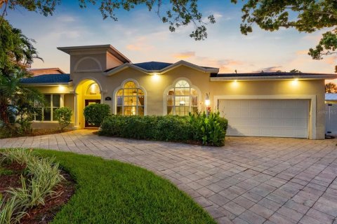 Casa en venta en Clearwater, Florida, 3 dormitorios, 278.52 m2 № 1856418 - foto 1
