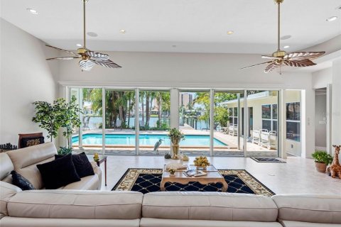 Casa en venta en Clearwater, Florida, 3 dormitorios, 278.52 m2 № 1856418 - foto 9