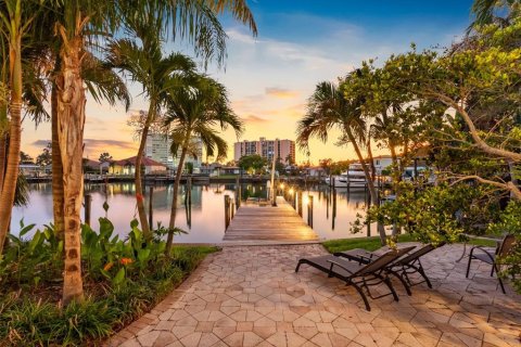 Casa en venta en Clearwater, Florida, 3 dormitorios, 278.52 m2 № 1856418 - foto 2
