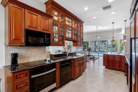 Casa en venta en Clearwater, Florida, 3 dormitorios, 278.52 m2 № 1856418 - foto 17