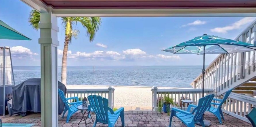 Condo in Saint Petersburg, Florida, 2 bedrooms  № 2128977