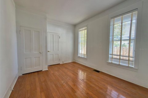 House in Eustis, Florida 3 bedrooms, 166.2 sq.m. № 2399372 - photo 10