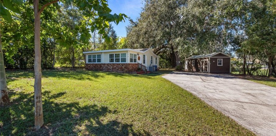Casa en Center Hill, Florida 2 dormitorios, 108.7 m2 № 2211644