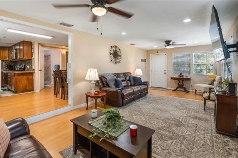 Casa en venta en Center Hill, Florida, 2 dormitorios, 108.7 m2 № 2211644 - foto 6