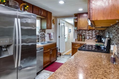 Casa en venta en Center Hill, Florida, 2 dormitorios, 108.7 m2 № 2211644 - foto 9