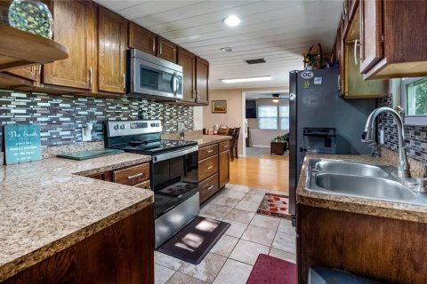 Casa en venta en Center Hill, Florida, 2 dormitorios, 108.7 m2 № 2211644 - foto 10