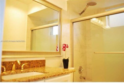 Condominio en alquiler en Davie, Florida, 2 dormitorios, 79.52 m2 № 1921938 - foto 9