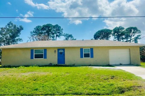 House in Port St. Lucie, Florida 2 bedrooms, 102.19 sq.m. № 2272273