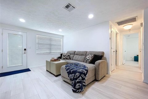 House in Holiday, Florida 2 bedrooms, 106.93 sq.m. № 1870794 - photo 12