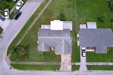 House in Holiday, Florida 2 bedrooms, 106.93 sq.m. № 1870794 - photo 11