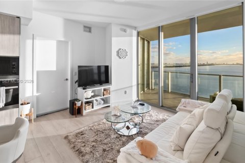 Copropriété à louer à Miami, Floride: 2 chambres, 113.62 m2 № 2001146 - photo 6