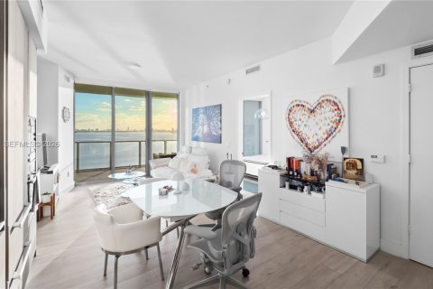 Copropriété à louer à Miami, Floride: 2 chambres, 113.62 m2 № 2001146 - photo 7