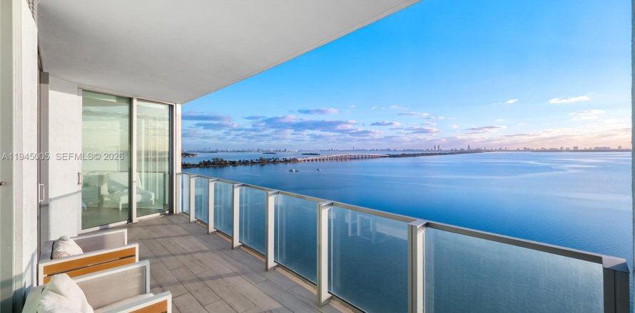 Condo à Miami, Floride, 2 chambres  № 2001146