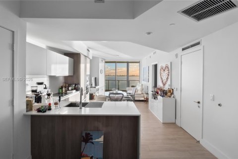 Copropriété à louer à Miami, Floride: 2 chambres, 113.62 m2 № 2001146 - photo 23