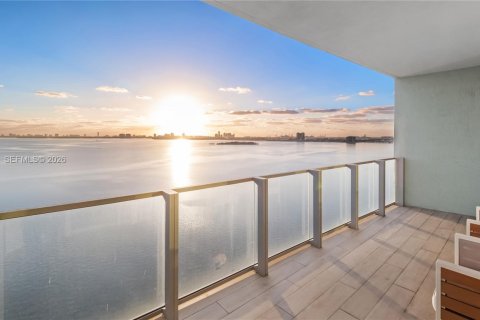 Copropriété à louer à Miami, Floride: 2 chambres, 113.62 m2 № 2001146 - photo 5