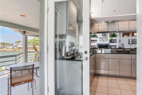 Купить виллу или дом в Норт-Редингтон-Бич, Флорида 6 комнат, 236.06м2, № 1628311 - фото 27