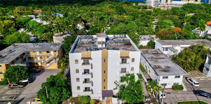Condo in Miami, Florida, 1 bedroom  № 1830727