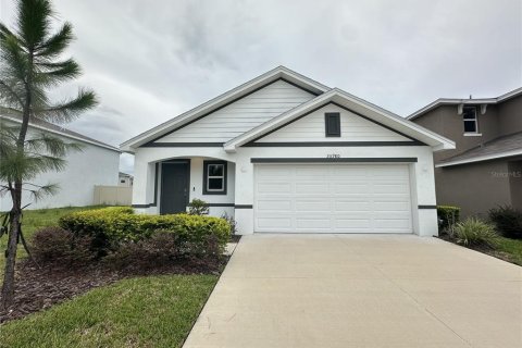 Casa en alquiler en Zephyrhills, Florida, 3 dormitorios, 144.93 m2 № 1903421 - foto 1