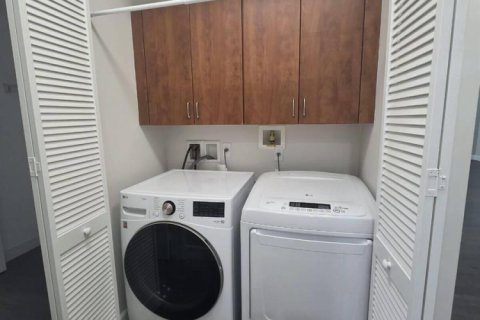 Copropriété à louer à Sunrise, Floride: 3 chambres, 159.7 m2 № 2386951 - photo 11