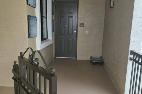 Copropriété à louer à Sunrise, Floride: 3 chambres, 159.7 m2 № 2386951 - photo 2