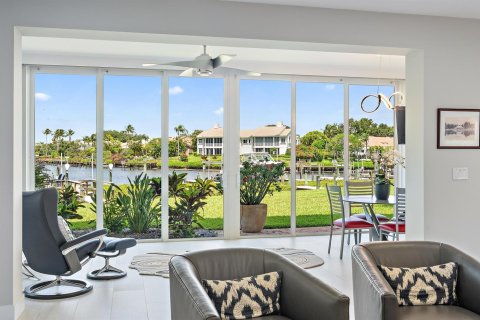 Condo in Jupiter, Florida, 3 bedrooms № 2247665 - photo 23