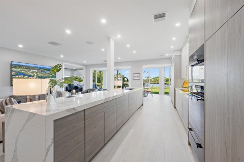 Condo in Jupiter, Florida, 3 bedrooms № 2247665 - photo 3