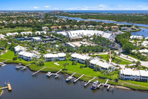 Condo in Jupiter, Florida, 3 bedrooms № 2247665 - photo 18