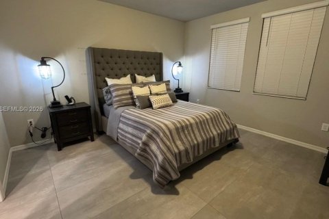House in Clermont, Florida 3 bedrooms № 2244283 - photo 8