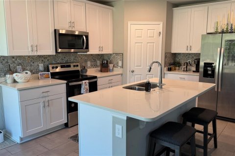House in Clermont, Florida 3 bedrooms № 2244283 - photo 3