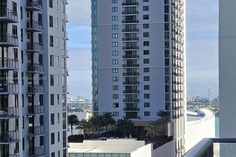 Снять в аренду кондоминиум в Майами, Флорида 1 спальня, 60.39м2, № 2004812 - фото 23