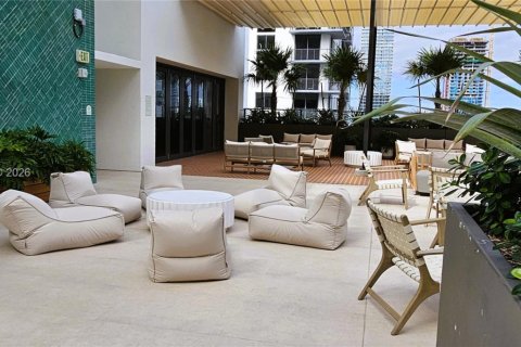 Снять в аренду кондоминиум в Майами, Флорида 1 спальня, 60.39м2, № 2004812 - фото 30
