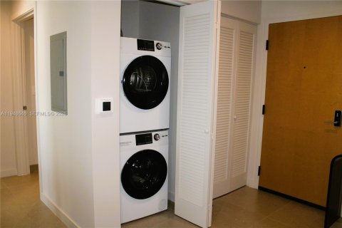 Снять в аренду кондоминиум в Майами, Флорида 1 спальня, 60.39м2, № 2004812 - фото 21