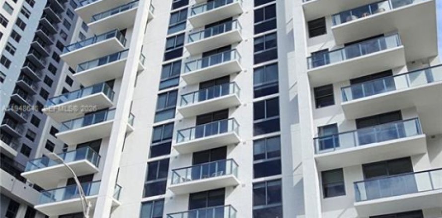 Кондоминиум с 1 спальней в Майами, Флорида № 2004812