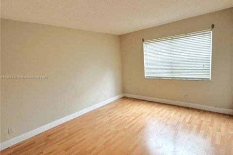 Condominio en alquiler en Plantation, Florida, 3 dormitorios, 150.87 m2 № 1933022 - foto 10