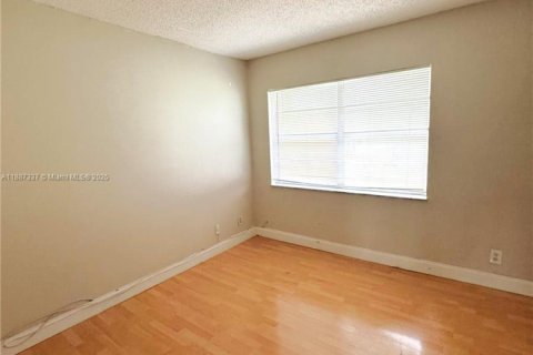 Condominio en alquiler en Plantation, Florida, 3 dormitorios, 150.87 m2 № 1933022 - foto 8