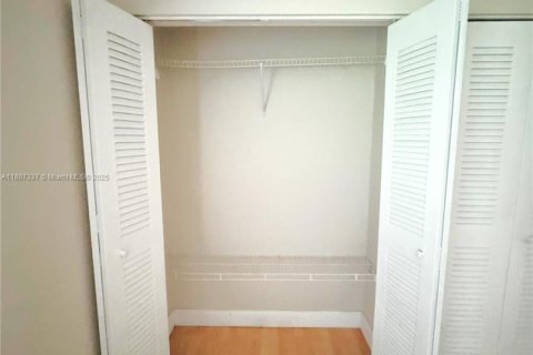 Condominio en alquiler en Plantation, Florida, 3 dormitorios, 150.87 m2 № 1933022 - foto 9