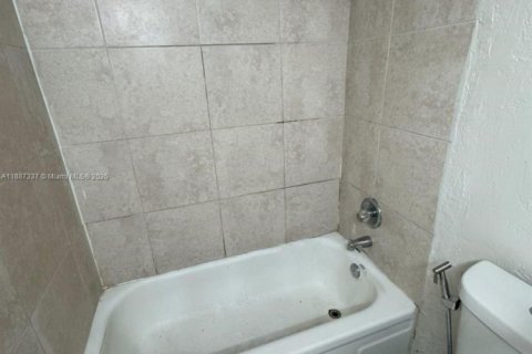 Condominio en alquiler en Plantation, Florida, 3 dormitorios, 150.87 m2 № 1933022 - foto 14