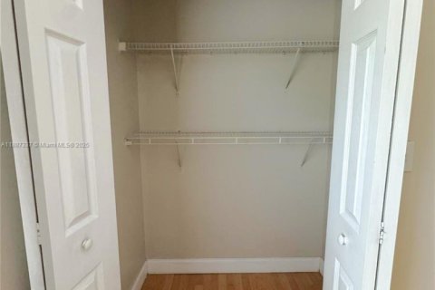 Condominio en alquiler en Plantation, Florida, 3 dormitorios, 150.87 m2 № 1933022 - foto 12