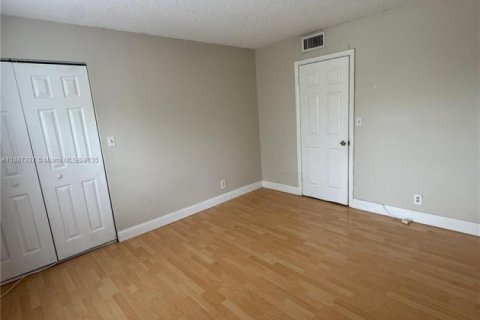 Condominio en alquiler en Plantation, Florida, 3 dormitorios, 150.87 m2 № 1933022 - foto 15