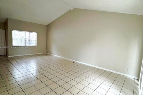 Condominio en alquiler en Plantation, Florida, 3 dormitorios, 150.87 m2 № 1933022 - foto 4