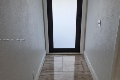 Villa ou maison à vendre à Fort Lauderdale, Floride: 4 chambres, 92.9 m2 № 2303977 - photo 11