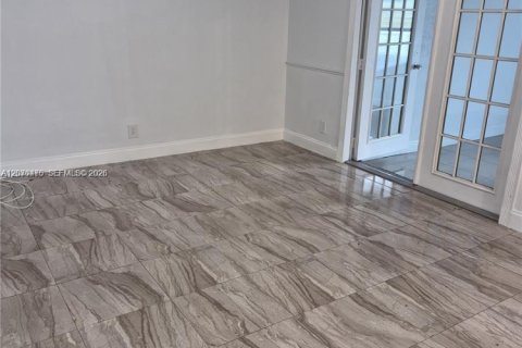 Villa ou maison à vendre à Fort Lauderdale, Floride: 4 chambres, 92.9 m2 № 2303977 - photo 7