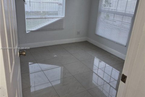 Villa ou maison à vendre à Fort Lauderdale, Floride: 4 chambres, 92.9 m2 № 2303977 - photo 8