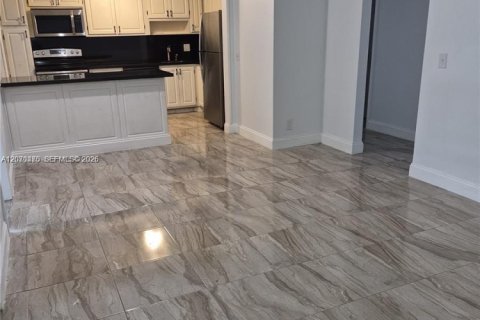 Villa ou maison à vendre à Fort Lauderdale, Floride: 4 chambres, 92.9 m2 № 2303977 - photo 2