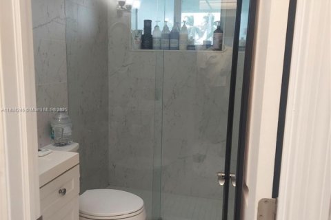 Condominio en venta en Hollywood, Florida, 1 dormitorio, 67.54 m2 № 1932896 - foto 12